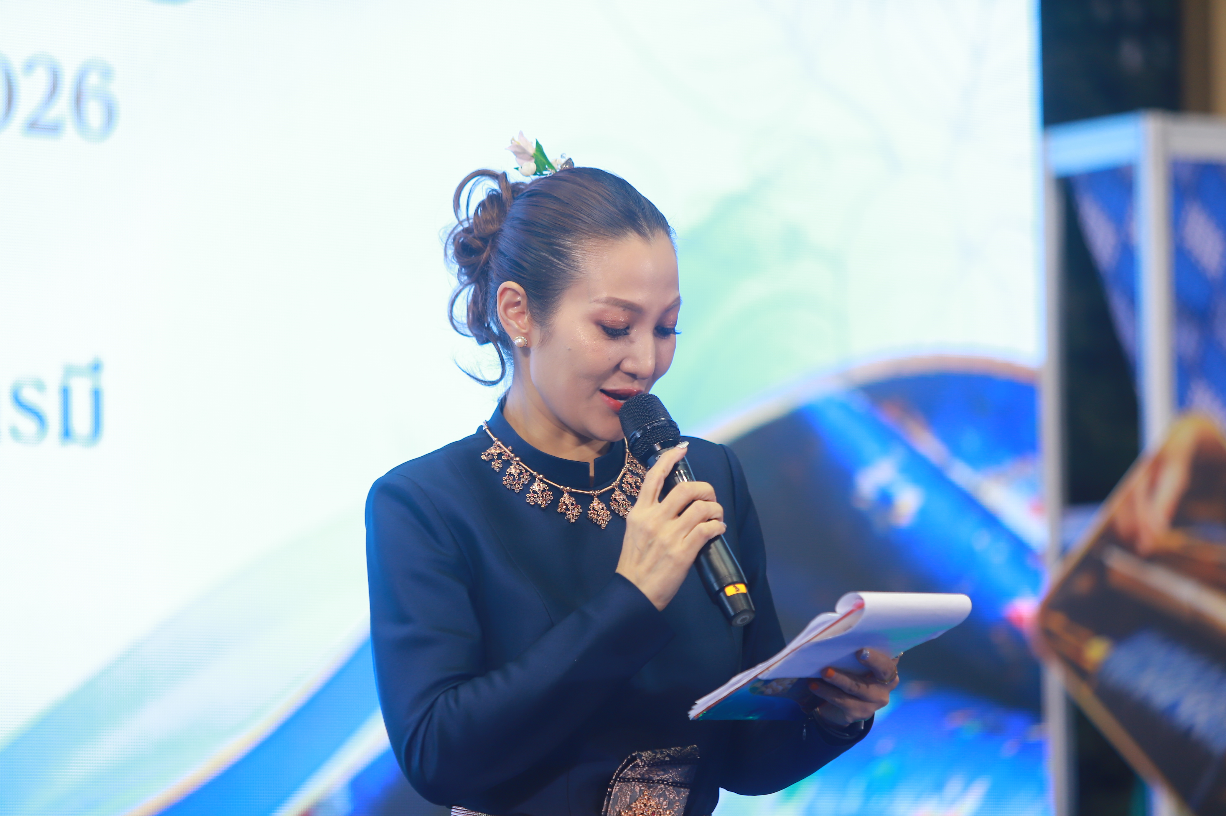 title - ส.ป.ก. ร่วมพิธีเปิดงานหม่อนไหมสัญจร ณ กรุงเทพมหานครและจังหวัดนนทบุรี ครั้งที่ 1 ชูนโยบาย ตลาดนำการผลิต เพิ่มช่องทางจำหน่าย สร้างรายได้เกษตรกร